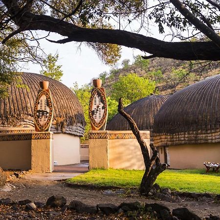 Aha Lesedi African Lodge & Cultural Village Broederstroom Exterior foto