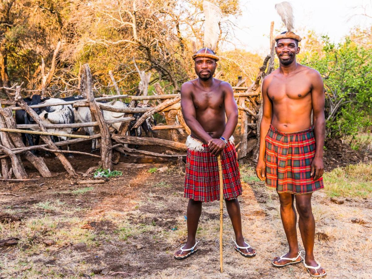 Aha Lesedi African Lodge & Cultural Village Broederstroom Exterior foto