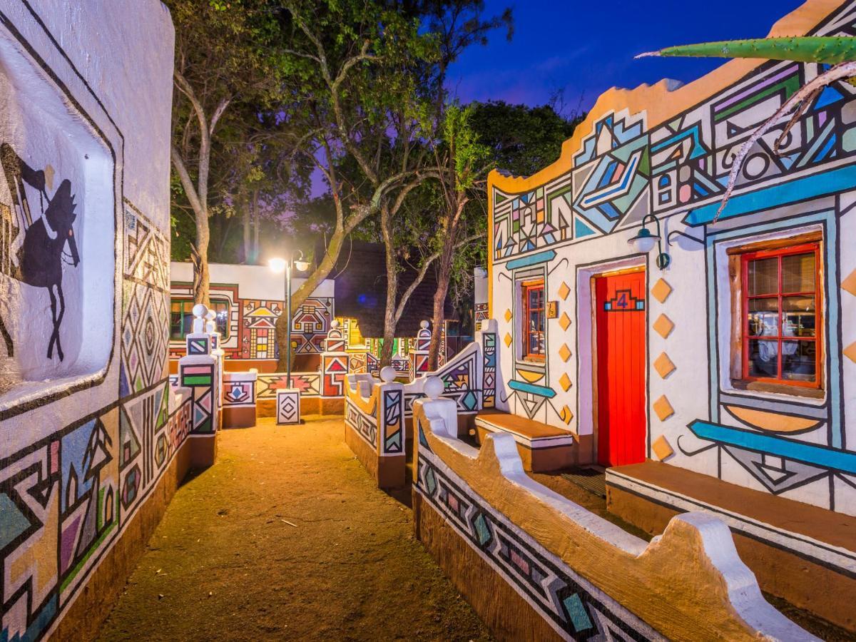 Aha Lesedi African Lodge & Cultural Village Broederstroom Exterior foto