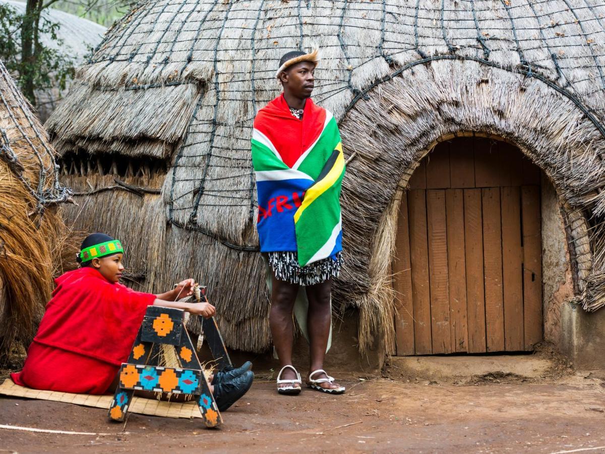 Aha Lesedi African Lodge & Cultural Village Broederstroom Exterior foto