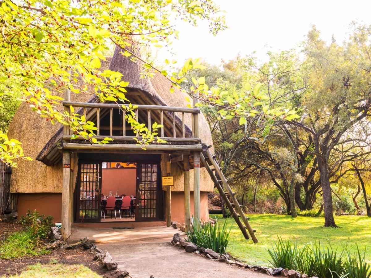 Aha Lesedi African Lodge & Cultural Village Broederstroom Exterior foto
