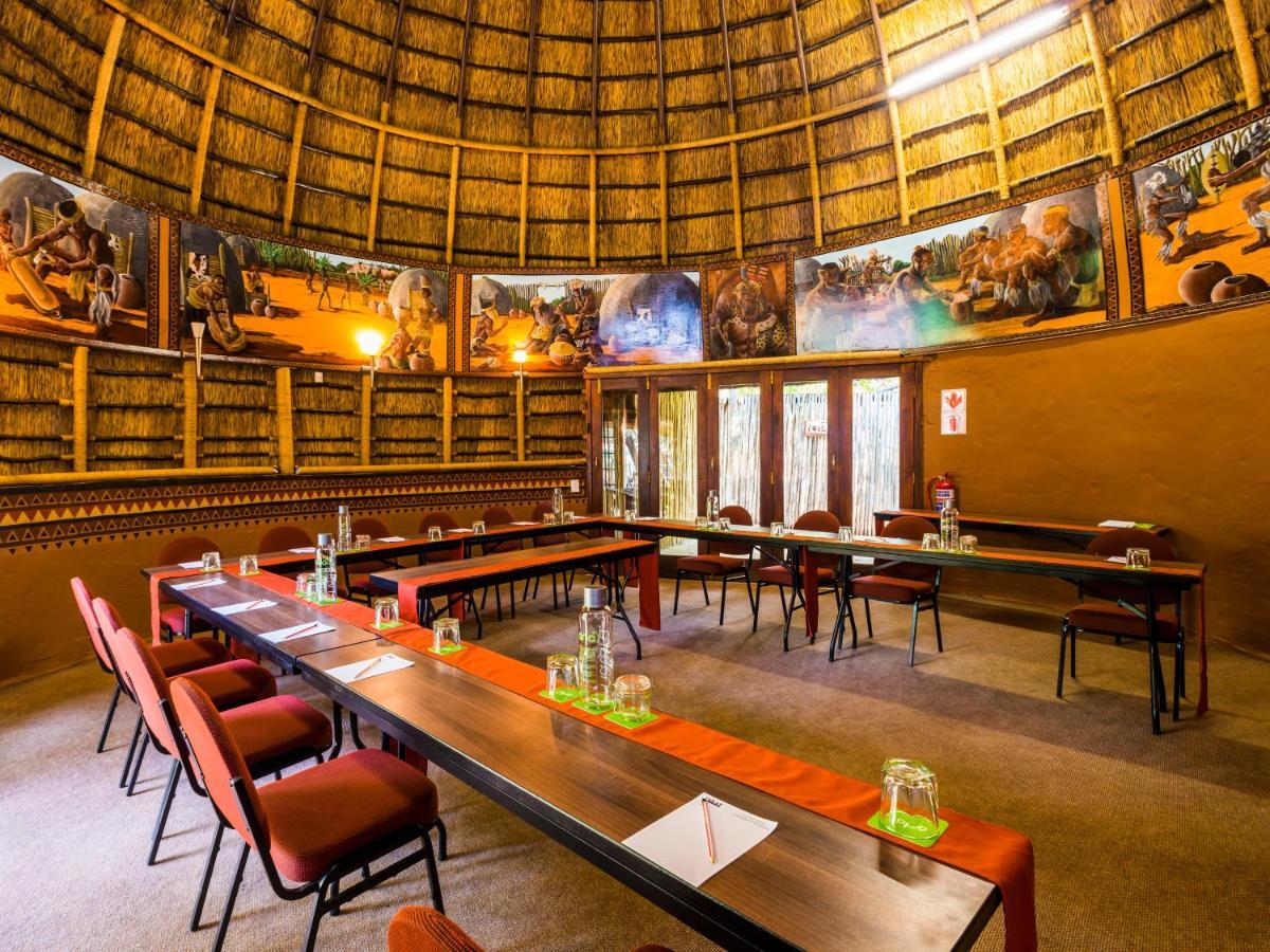 Aha Lesedi African Lodge & Cultural Village Broederstroom Exterior foto